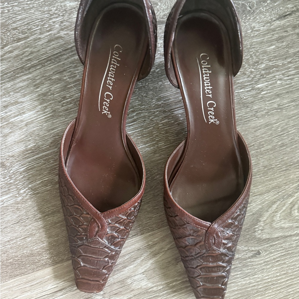 Coldwater Creek Womens Embossed Leather Wedge Sandals Size 8.5 Brown